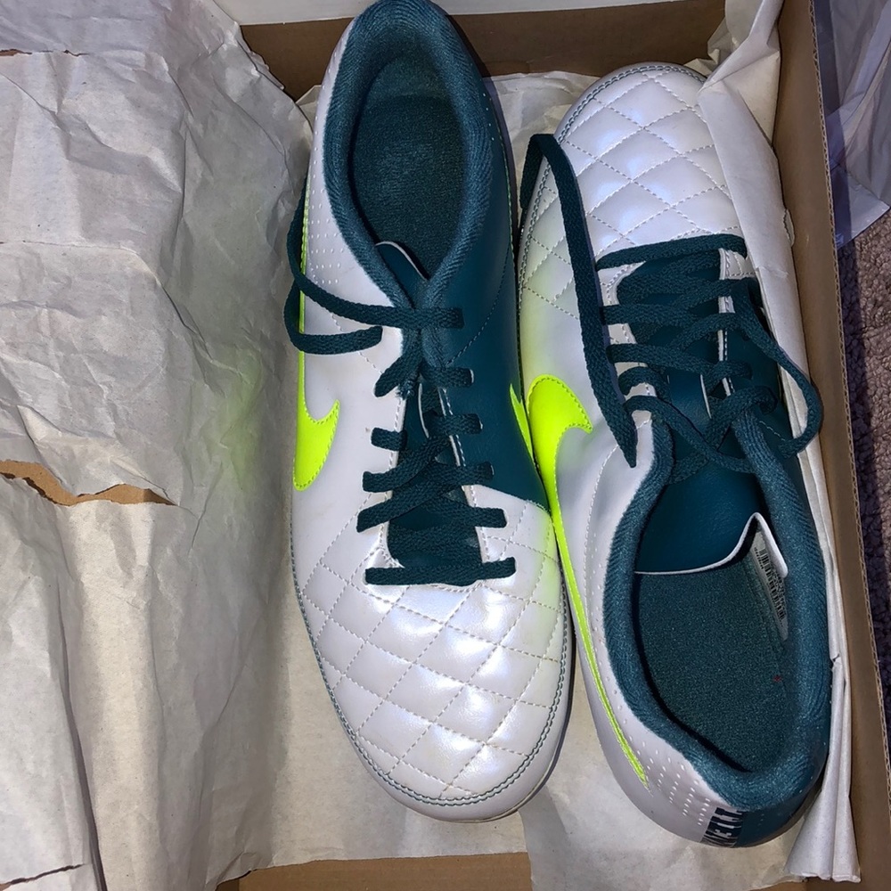 Almost new Nike soccer cleats!!